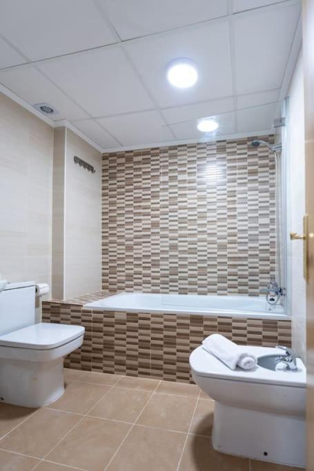 Amplio Apartamento 2 Dormitorios Cerca De La Playa Alicante Dış mekan fotoğraf