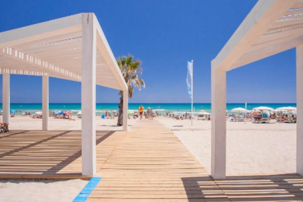 Amplio Apartamento 2 Dormitorios Cerca De La Playa Alicante Dış mekan fotoğraf